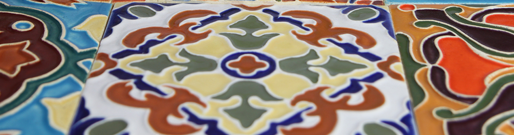 Изразцовый элемент с рельефной фактурой и глазурями от студии CeramicaDecor