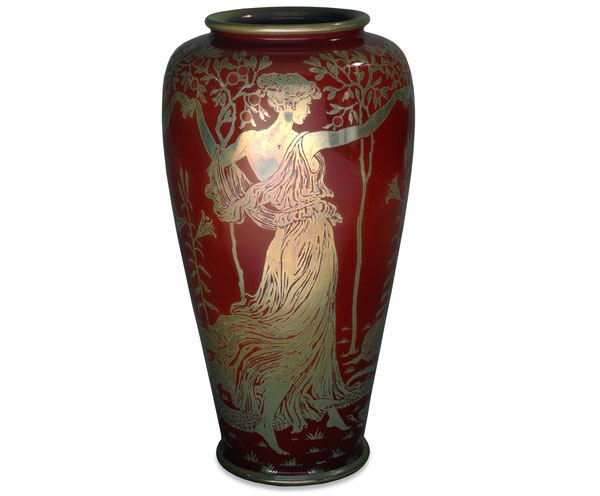 Керамическая ваза с золотым люстром Дочери Гесперус, Манчестер. Уолтер Крейн, Pilkington Tile Pottery Company, 1906 г.