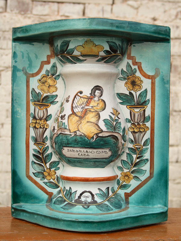 Фрагмент изразцовой печной облицовки с ручной росписью Куракинской мастерской