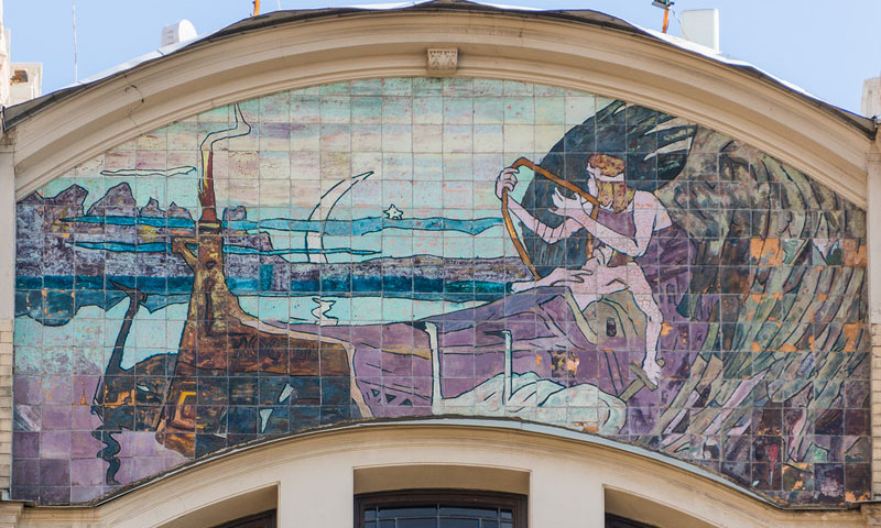 Расписная фасадная керамика на фасаде гостиницы метрополь с сюжетом: Орфей играет