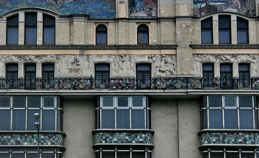 Керамика для фасада, майоликовый и скульптурный фриз гостиницы Метрополь