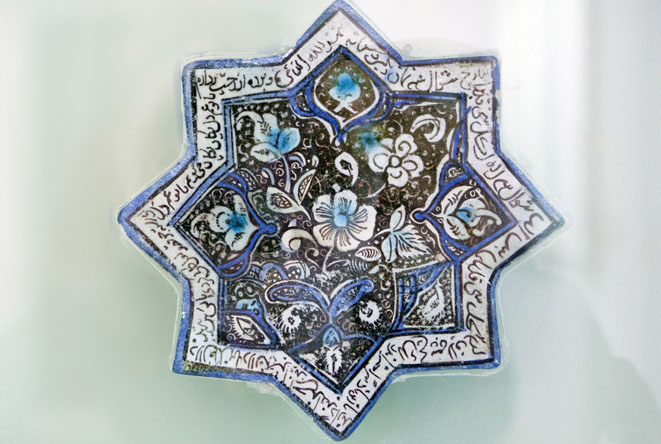 Фрагмент керамического блюда (люстр), Турция, XII в.