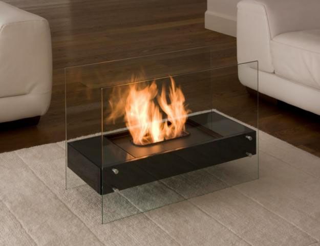 Стеклянный действующий биокамин в современном интерьере