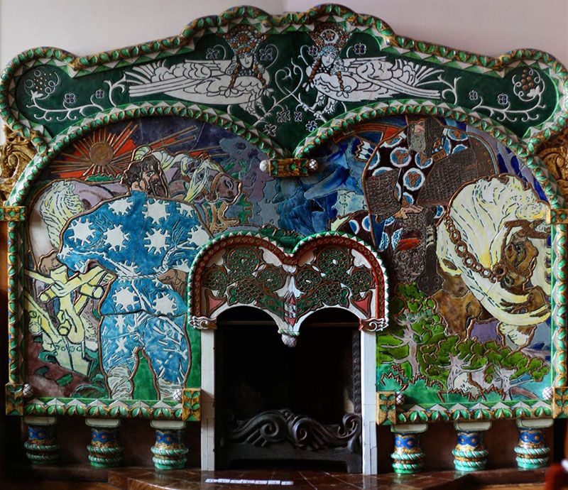 Керамическая облицовка камина, 1900 г. Керамическая облицовка камина «Микула Селянинович и Вольга», Москва. М. А. Врубель, 1900 г.