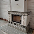 Каминная топка Астов ПС 800 в изразцах коллекции Арт Нуво.. Артикул: 6997 в интерьере. Галерея работ студии CeramicaDecor. Фото №3