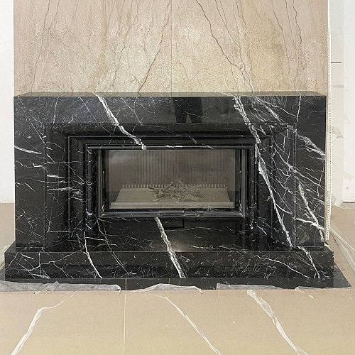 Портал из черного мрамора для каминной топки АСТОВ ПС 10057.. Артикул: 9285. Фото 500x500