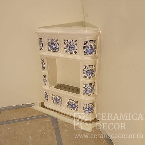 Декоротивный угловой камин с биоочагом ZeFire 340 в квартире.. Артикул: 7824 в интерьере. Галерея работ студии CeramicaDecor. Фото 500x500