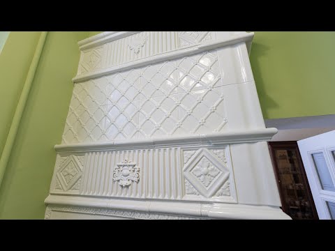 Отопительная печь в изразцовой облицовке 
