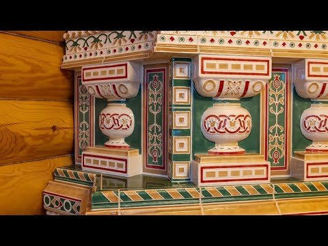 Камин в изразцовой облицовке 